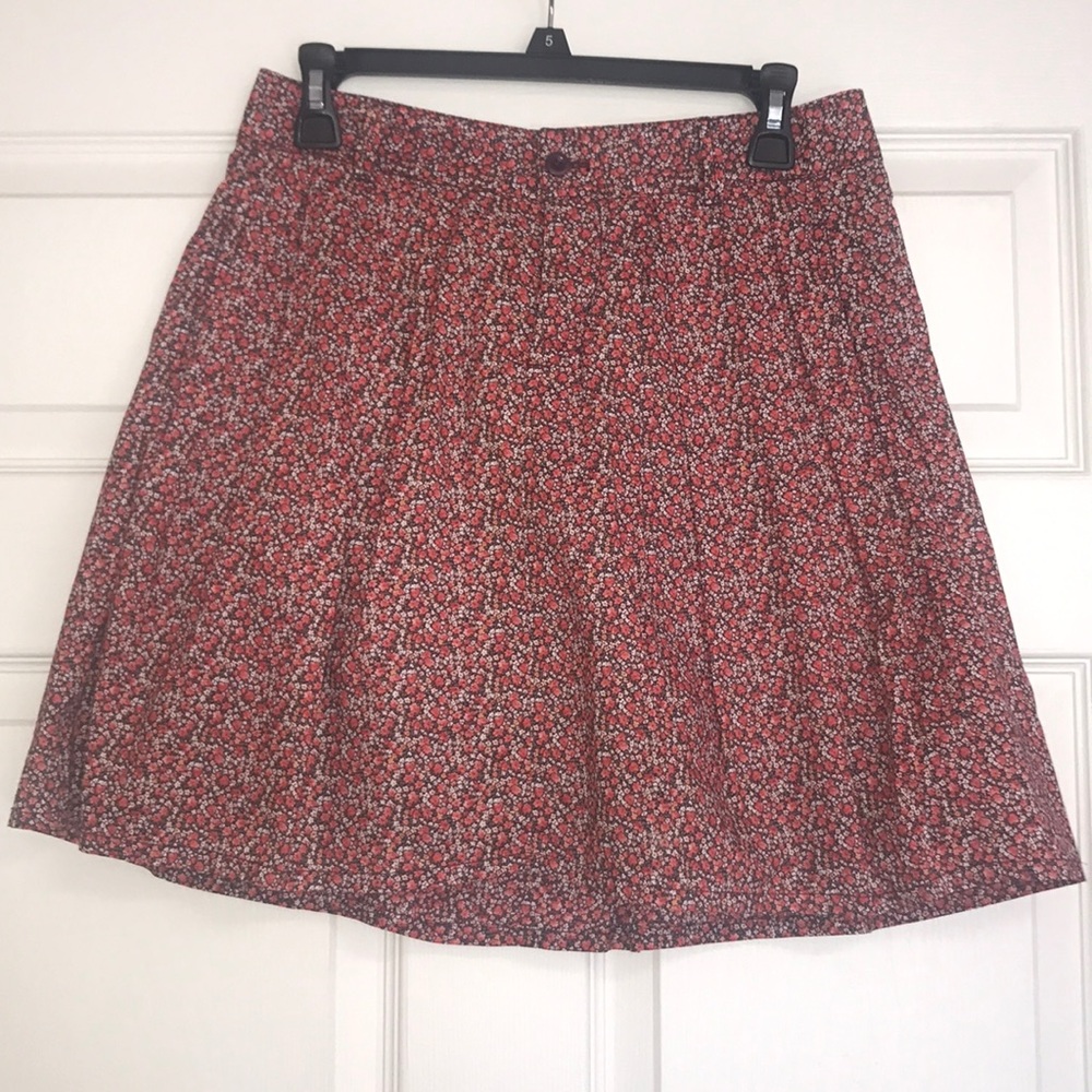 Gap floral skirt with pockets size 0